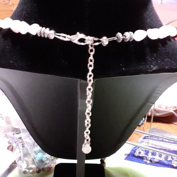 Handmade Garnet and rose quartz necklace, bracelet, earrings - Picture 5 of 8